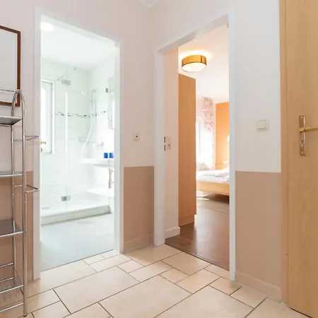 Ostseeallee 32b Ostseeallee 32b 1-1 شقة