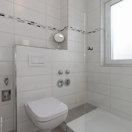 Ostseeallee 32b Ostseeallee 32b 1-1 * Ostseebad Kühlungsborn